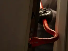 12 maneiras de baixa tecnologia para proteger sua casa de um intruso